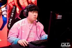 理性讨论：给除了S赛以外的国际赛事FMVP设计皮肤，是不是会减少“唯S冠论”？